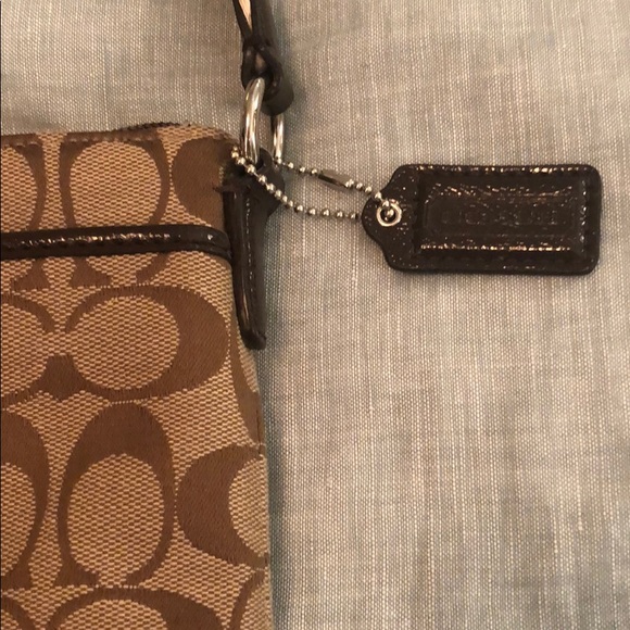 Coach women’s crossbody bag - Picture 2 of 6